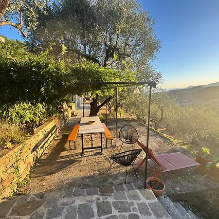 펜션 Mediterranean Retreat With Sea View In