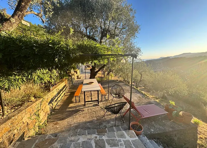 Semesterbostad Mediterranean Retreat With Sea View In