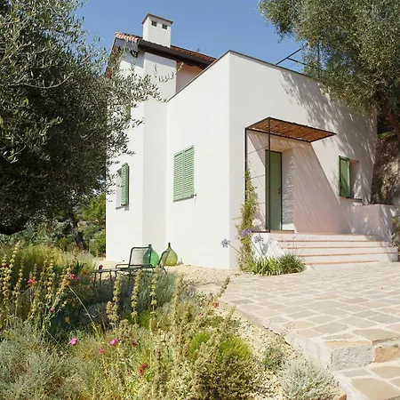 Mediterranean Retreat With Sea View In Seborga