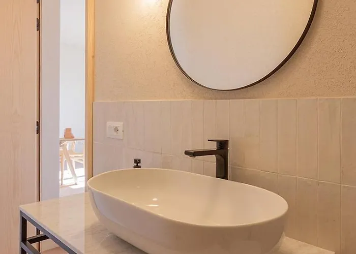 Nyaraló Mediterranean Retreat With Sea View In