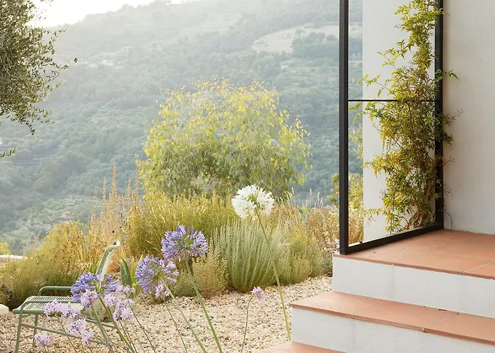 Mediterranean Retreat With Sea View In Ferienhaus