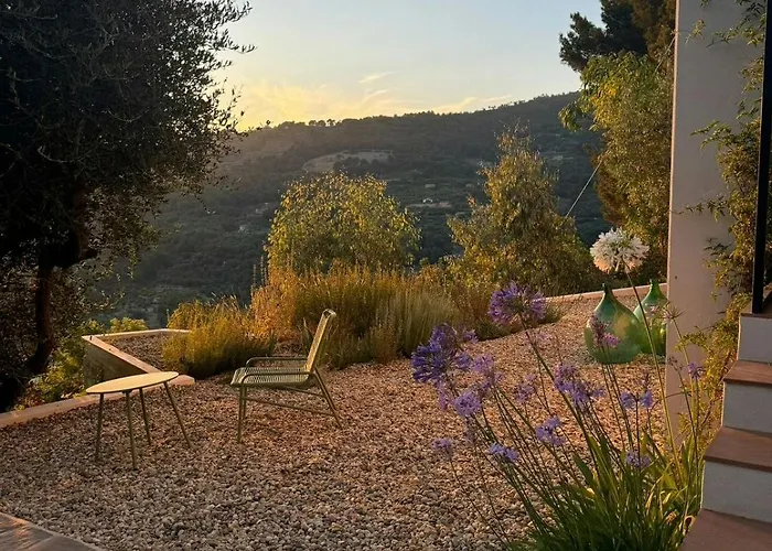 Nyaraló Mediterranean Retreat With Sea View In *